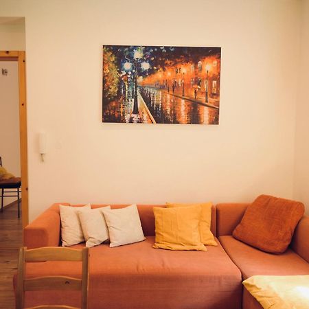 Cozy Hillside Home In Budapest With Patio Bagian luar foto